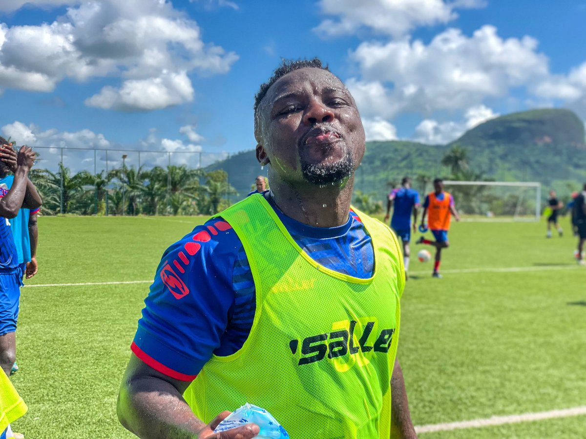 HACofficiel's tweet photo. A Yorokoguia depuis ce lundi pour son stage de préparation, l’équipe a effectué sa première séance de la journée. Une seconde sans ballon est prévue dans la soirée. 𝗜𝗡𝗧𝗘𝗡𝗦𝗘⚡️
#StageYorokoguia2023 
#PanAfricanTeam 🔴⚪️ https://t.co/6iEWOLTYje