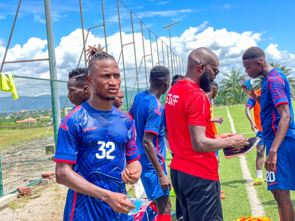 HACofficiel's tweet photo. A Yorokoguia depuis ce lundi pour son stage de préparation, l’équipe a effectué sa première séance de la journée. Une seconde sans ballon est prévue dans la soirée. 𝗜𝗡𝗧𝗘𝗡𝗦𝗘⚡️
#StageYorokoguia2023 
#PanAfricanTeam 🔴⚪️ https://t.co/6iEWOLTYje