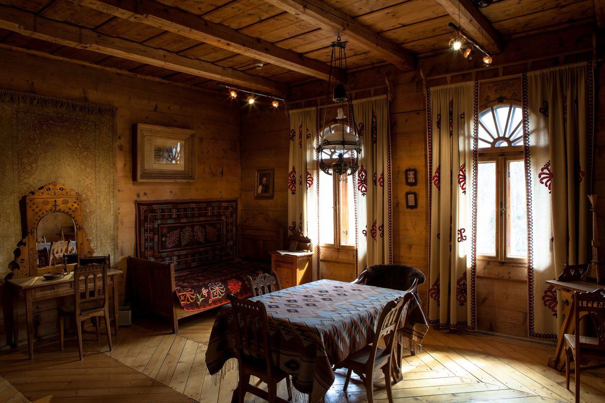Poland's tweet photo. Anyone interested in wooden architecture? 🏚️
The city of Zakopane and its highland style cottages will charm you with folk patterns based on traditional Podhale region woodwork.
The founder of the 19th century "Zakopane style", Stanisław #Witkiewicz 🇵🇱, died #OTD in 1915. https://t.co/S6bJfv2SMa