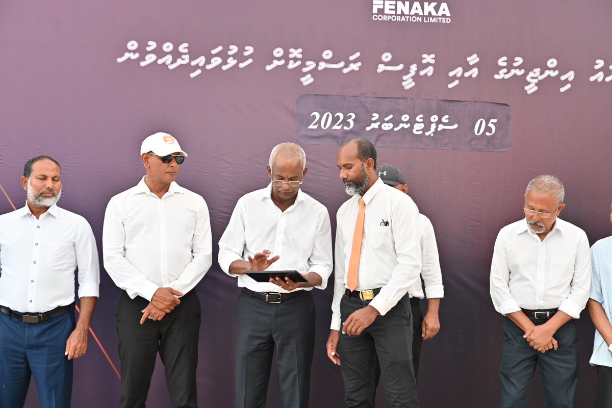 presidencymv's tweet photo. ވާދޫގައި ކުރިން ހުރި އިންޖީނުގޭގެ ކެޕޭސިޓީއަކީ 528 ކިލޯވޮޓް ކަމުގައި ވީނަމަވެސް އައު އިންޖީނުގެއާއެކު އިންޖީނުގޭގެ ކެޕޭސިޓީ ވަނީ 800 ކިލޯވޮޓަށް އިތުރުކުރެވިފައި https://t.co/dBPm7U4rLG