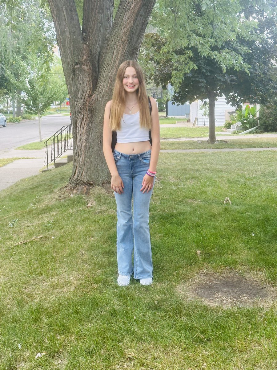ashhhk25's tweet image. #FirstDayOfSchool #8thgrade