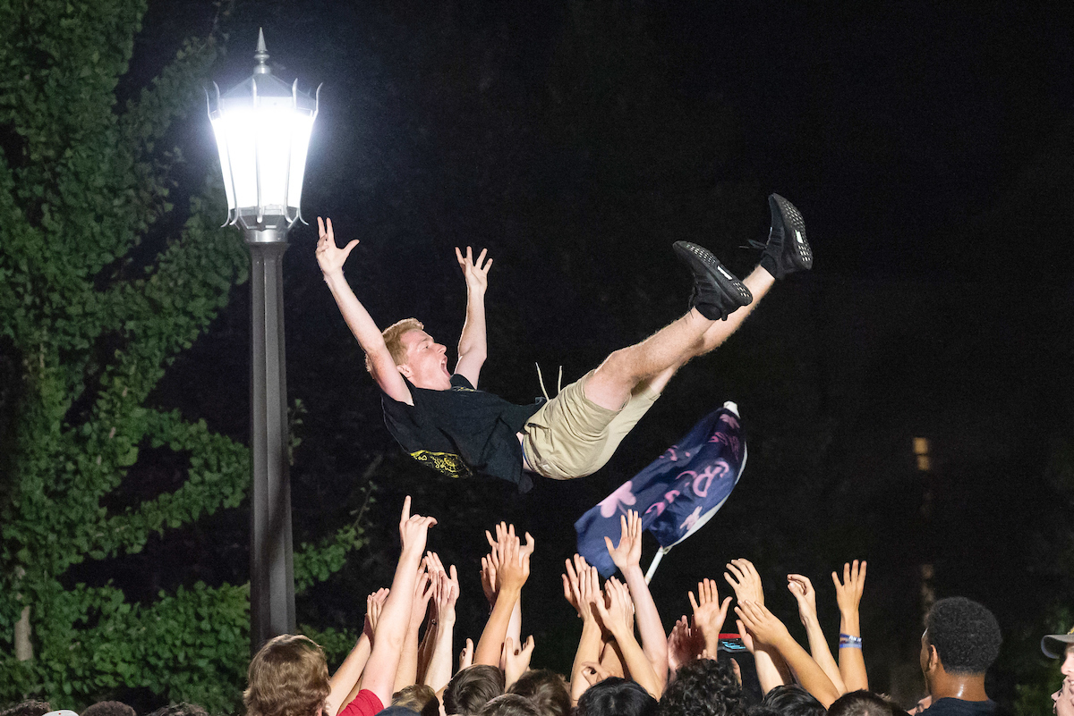 NotreDame's tweet photo. August slipped away like a moment in time ...

Students returned to campus, and the football team (along with about 40,000 friends) returned to Ireland.

See the month in photos 📸 : https://t.co/rpqACdTzpH https://t.co/8qGbhd8jGQ
