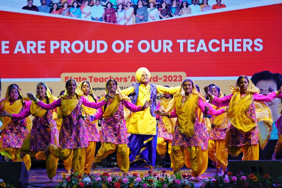 In the Teacher's Day celebration, we honored all the teachers who have made outstanding contributions to the field of education. Their dedication and hard work inspire us all, and we are forever indebted to their invaluable contributions. Teachers are the most vital force in