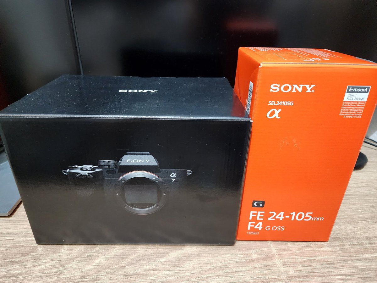 JackyyTV's tweet photo. I've finally decided to get a decent mirrorless camera for taking some better looking pictures than what my phone can do, this is the Sony a7 IV along with a 24-105mm lens!

I've spent way too much money on this investment but here goes nothing, I am actually gonna start learning some proper photography now! 😤