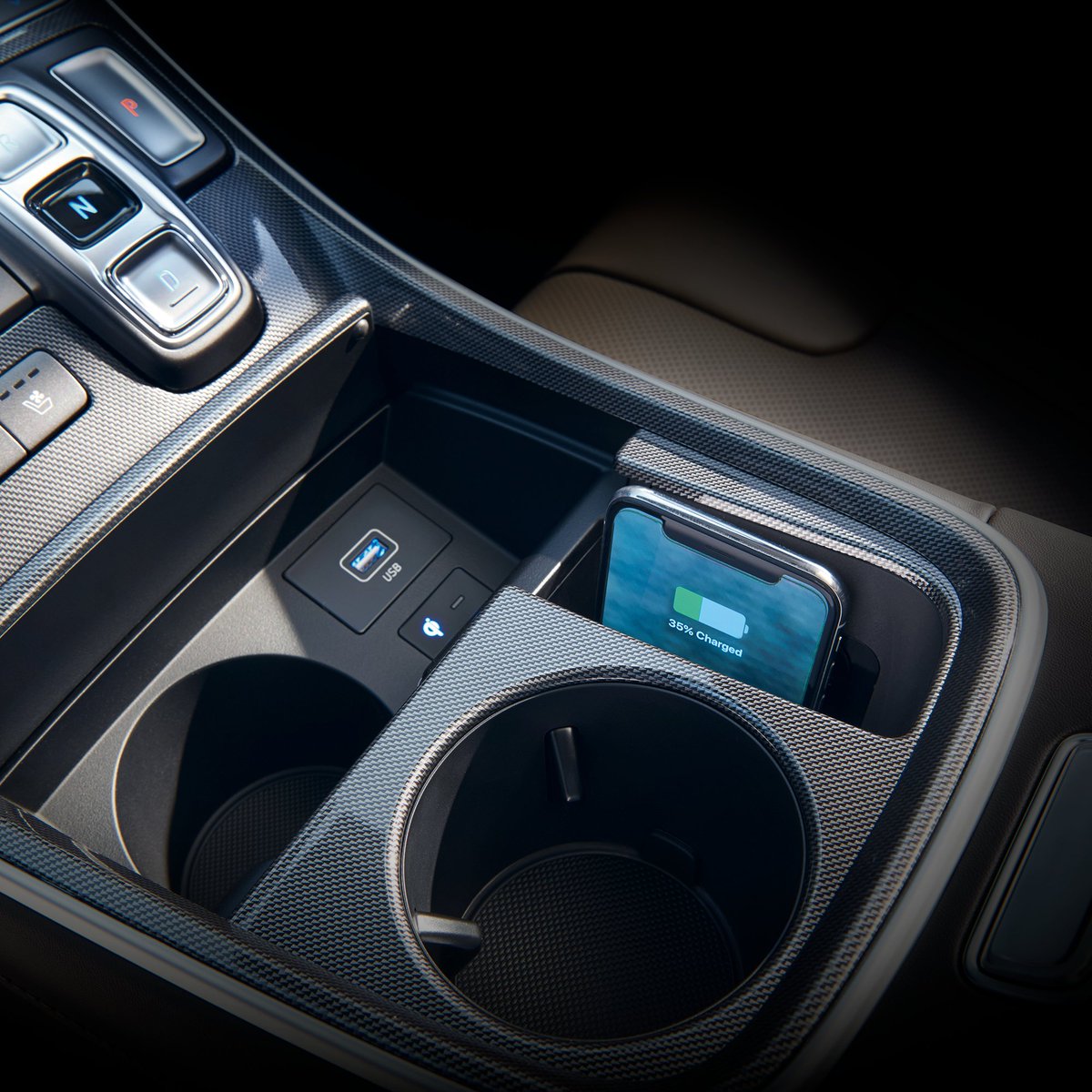 Automotor_py's tweet photo. Cuando se habla de la #NewSantaFe se habla de un estilo de vida por sobre todo. Sofisticada, espaciosa, familiar... la lista sigue. https://t.co/1CwO2oUAZv