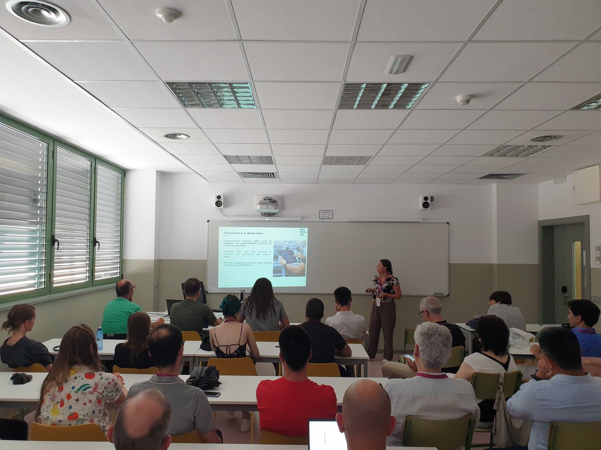 Presentación de la segunda ponencia de la sesión 5-B: Exploring the transformation of user interactions to Adaptive Human-Machine Interfaces por parte de los autores: Angela Carrera-Rivera, Daniel Reguera, Felix Larrinaga y Ganix Lasa.
#Interaccion2023 #EPSIgualada #UDL <a href="/EPS_UdL/">Politècnica UdL</a>