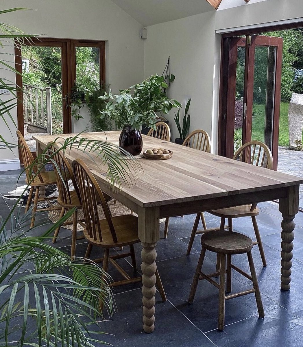 RubioMonocoatUK's tweet photo. @madeinthecellar Solid Oak Bobbin Leg Table, 2.8m x 1.2m with custom detailing. 

It's finished with Oil Plus 2C in Smoke 5% and we're loving how natural and rustic it looks!

📸: @the_wooden_hill https://t.co/27PmVhPdde
