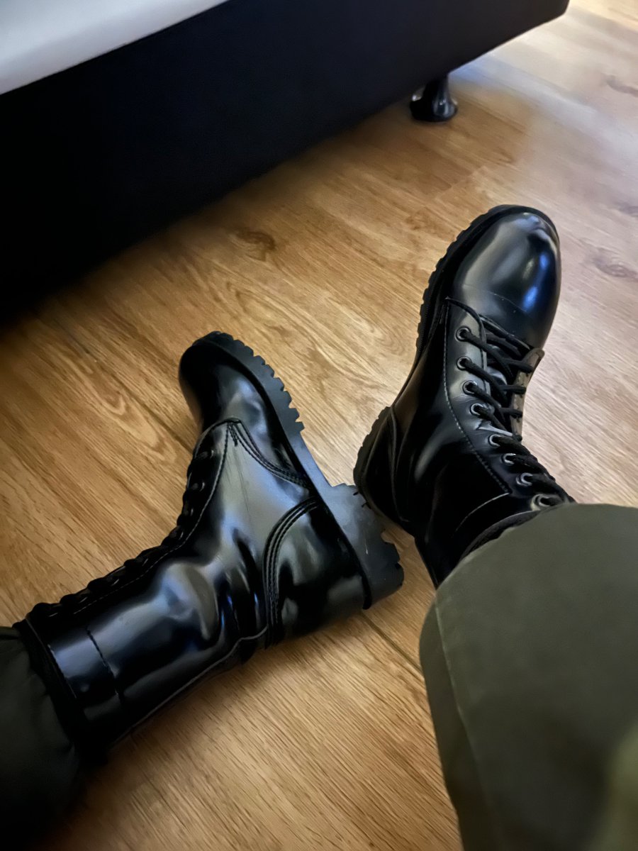 ถุงเท้าข้างใน3วันแล้ว  กลิ่นดีมากนะ