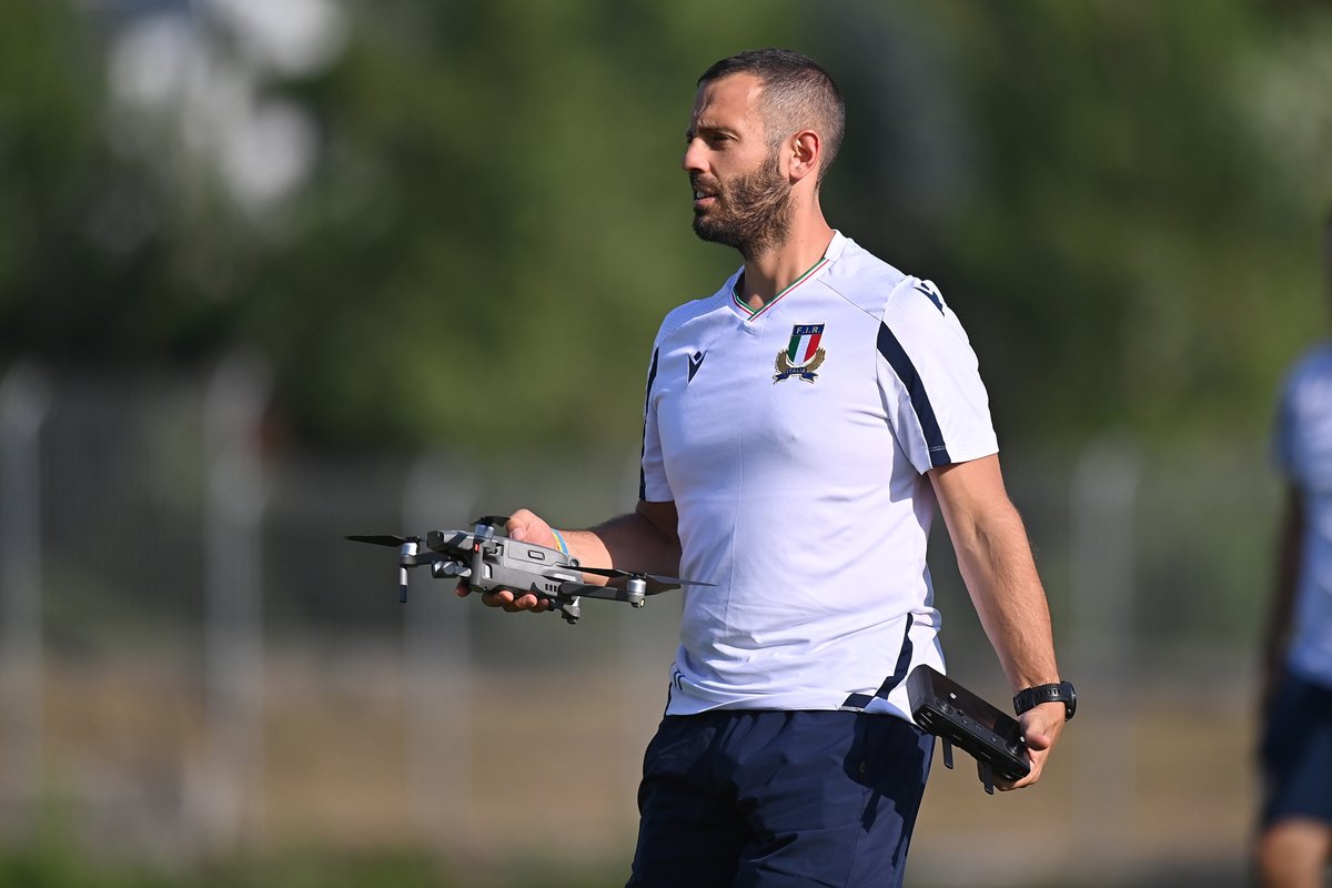 📘 ᴅɪᴀʀɪᴏ ᴅᴀʟ ʀᴀᴅᴜɴᴏ

Quando si parla della preparazione di una partita, al lavoro sul campo si affianca una parte fondamentale del lavoro settimanale: la video analisi 💻

Lo spiega il video analyst dell’#Italrugby, Massimo #Lombardo ➡ tinyurl.com/4pvp98ej

#ITAvNAM