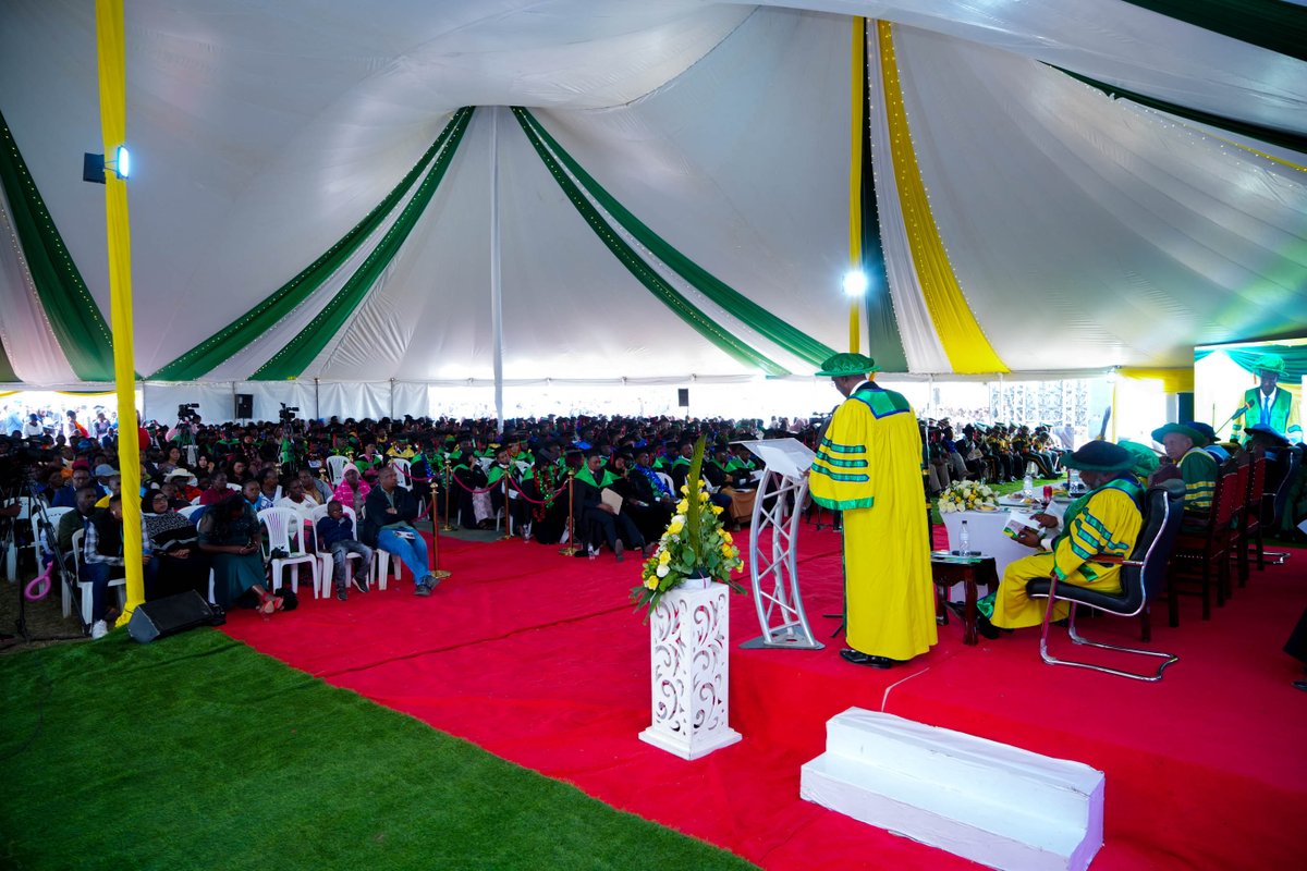 ProfBadruDK's tweet photo. TEAU Graduands must remain focused, offer practical solutions, and become vanguards of socio-economic transformation in their respective societies, while clearly observing and upholding the Country’s motto: ‘Harambee’! ( 6th Graduation 31/08/2023). #TEAUGraduation #TEAU #Kenya https://t.co/28ntmyVU99