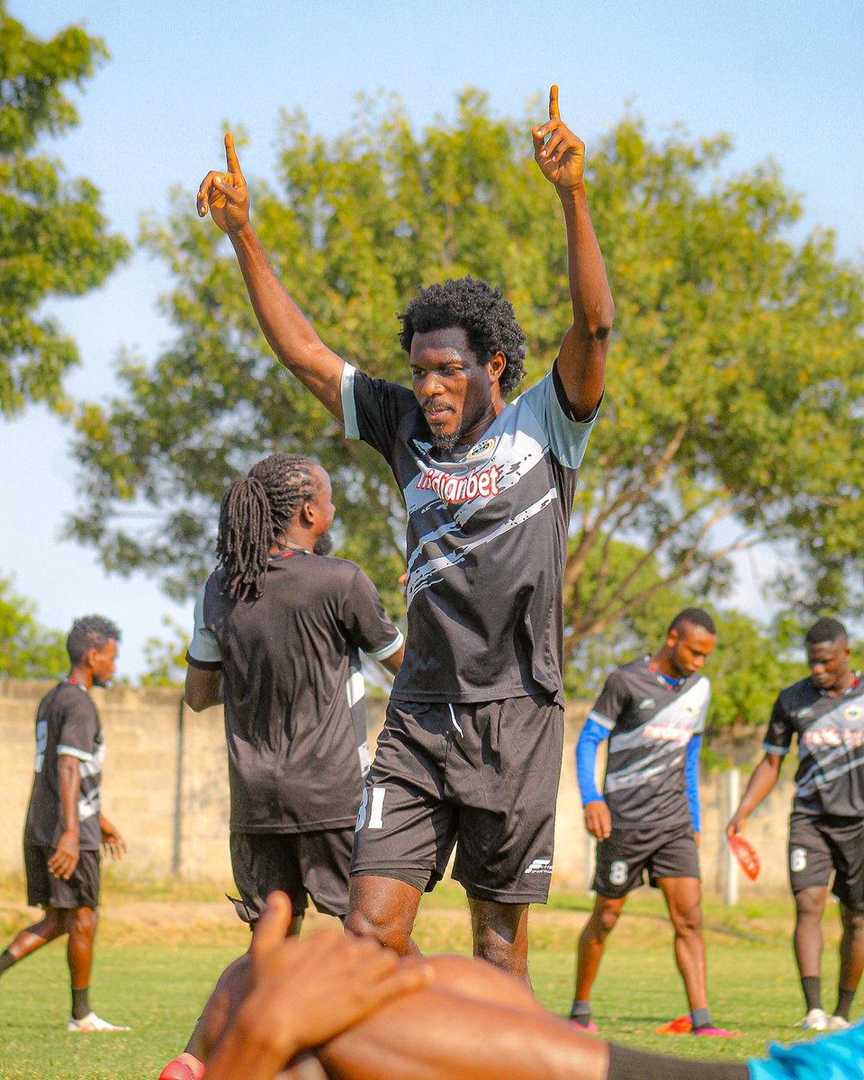 kmcfc_official's tweet image. Focus 🤯 #Backtotraining

#backtotraining 
#letsgokinoboys 
#wakishua