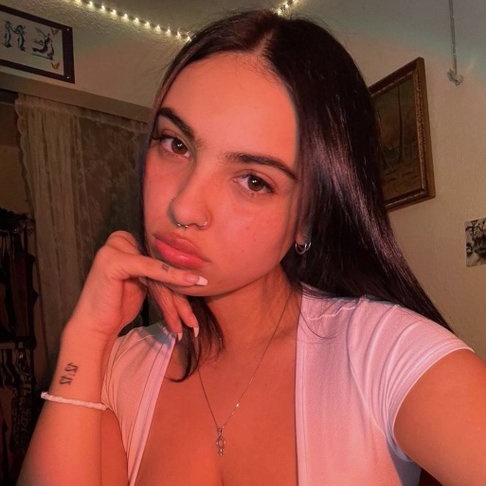 Reginamoore22's tweet photo. #NewProfilePic https://t.co/JFdykRmZHp