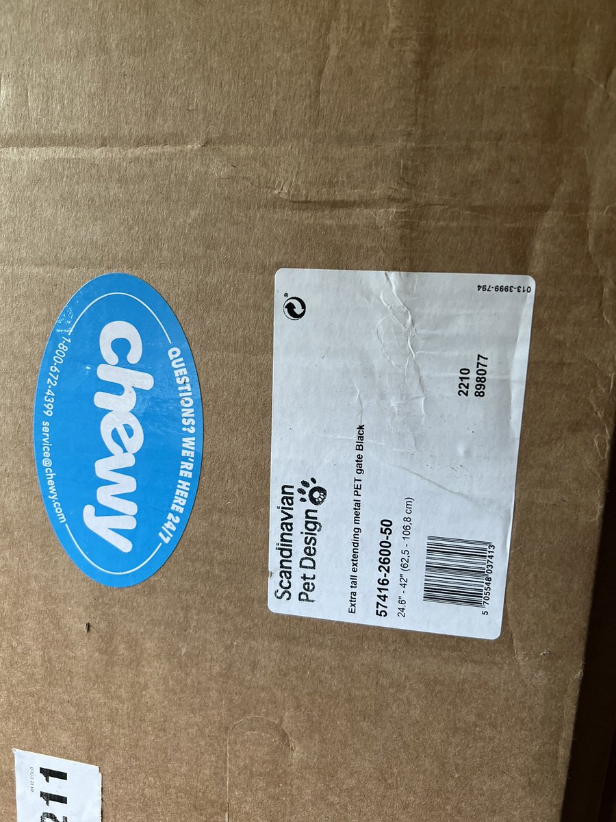 RBelback13's tweet photo. I have 3 puppy gate or door stop so that they can’t go up the stairs that we no longer need. We never really had to use them and two of them are still in the original packing unopened. If you’re interested, please contact me by ASAP. But 2-2-or all. https://t.co/uhSK39du1R