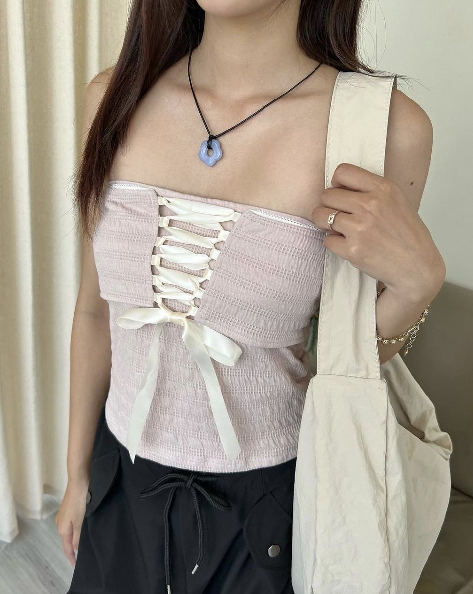 coskoshop's tweet photo. เสื้อผูกโบว์สีชมพู 
690.-
size : S / M https://t.co/j5t4QzAhgB