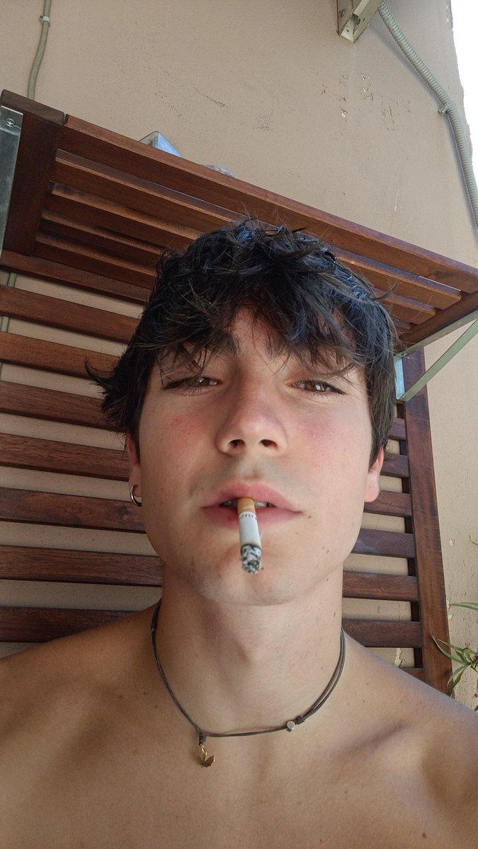 sono2eo2eo's tweet photo. Mi mancherà mettermi all'aperto con i capelli bagnati dopo la doccia https://t.co/bdbf9EroYw