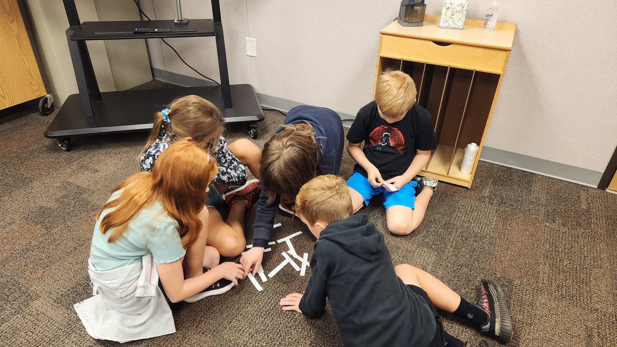 NJESpanthers's tweet photo. Mrs. Bell's 4th grade Math groups researched, compared, and then ranked the sizes of MLB stadiums and average costs of top car manufacturers to extend their understanding of place value. They were then challenged to research their own lists at home. #growingtogetheratnjes https://t.co/GaldfgTnbj