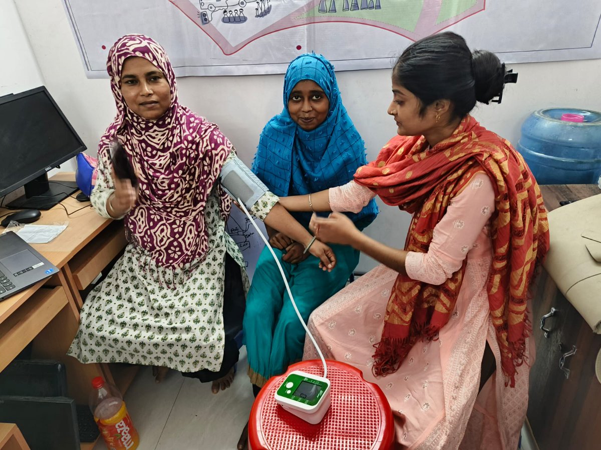 IrfanActive's tweet photo. "स्वालंबन की ओर बढ़ती डिजिटल दीदी"
#Digitaldidi #Smartpad #Health #स्वरोजगार #DigitalEmpowerment  #RuralIndia #EducationForAll #Training #WestBengal

@DEFindia @AbnerManzar @OsamaManzar @shalinikala https://t.co/7N9WUhgOV1