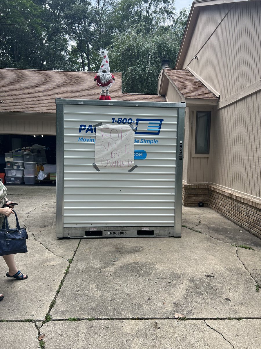 senerius's tweet photo. This has been here 10 days now empty and they haven’t picked it up yet… I call everyday and empty promises….. https://t.co/tU9lpP6Az8