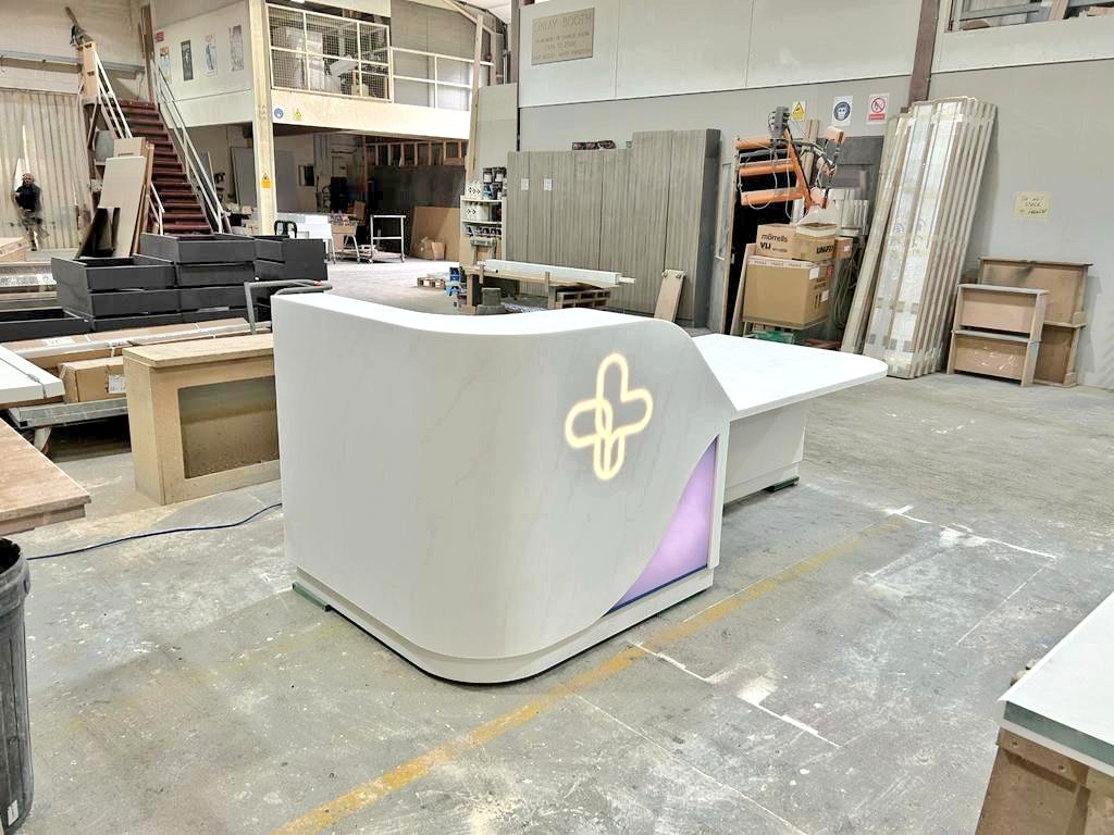abbeyjoinery2's tweet photo. Hanex Solid Surface Reception Desk with illuminated back-lit logo.
#hanex #madeinhull https://t.co/hgDvIBOBdq
