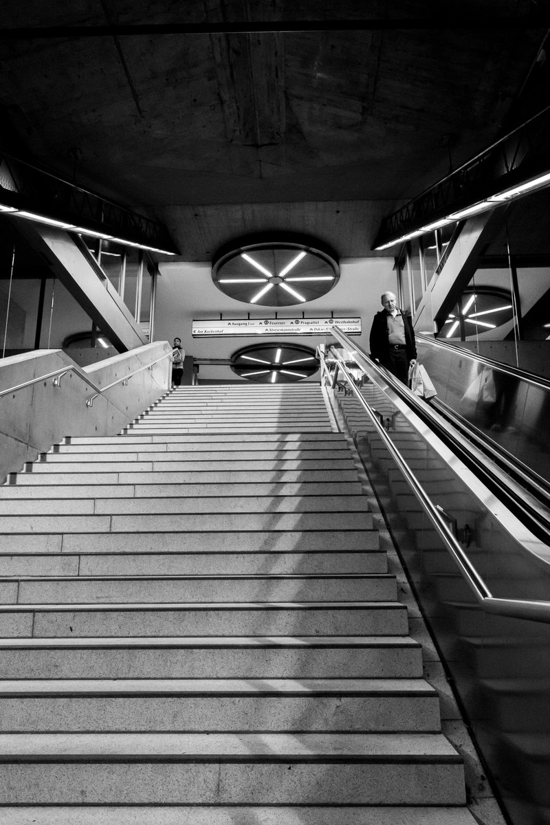 lightcatcher84's tweet photo. 📍U-Bahn Station Killesberg, Stuttgart

#streetphotography 
#urbanphotography
#blackandwhitephotography 
#monochromephotography 
#stuttgart https://t.co/V8rrAUc5Yk