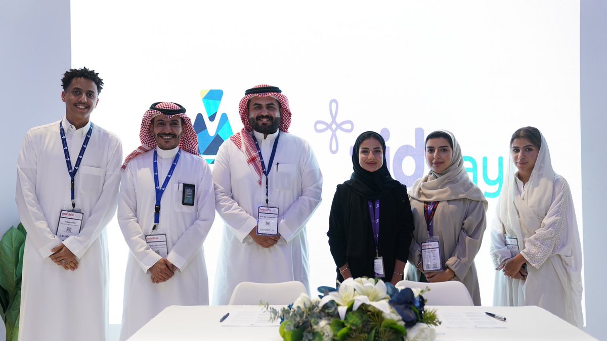 moyasarcom's tweet photo. نسعد بالاعلان عن توقيع مذكرة تفاهم في معرض #SeamlessKSA بين شركة مُيسَّر المالية و شركة @zidappcom لتعزيز و تطوير تجربة المدفوعات عبر ZidPay سعياً منا لتمكين التجارة الالكترونية.
#التجارة_الالكترونية
#fintch https://t.co/rKMXqR7uSU
