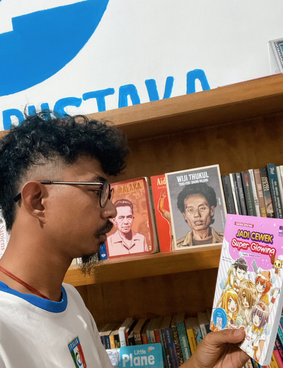 adionooo's tweet photo. manfaat silent reading adalah lebih fokus dan dapat memahami maksud bacaan. karna yang bersuara biasanya dibungkam. eh~ https://t.co/1wCzaqROeQ