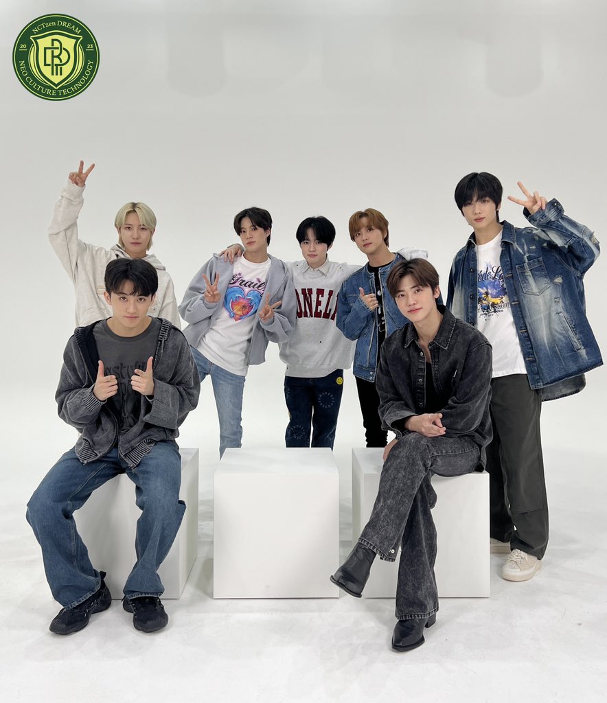 beardoridori's tweet photo. 이제 여기에 저를
합성하면 되는건가요 https://t.co/cVdHxKIA52