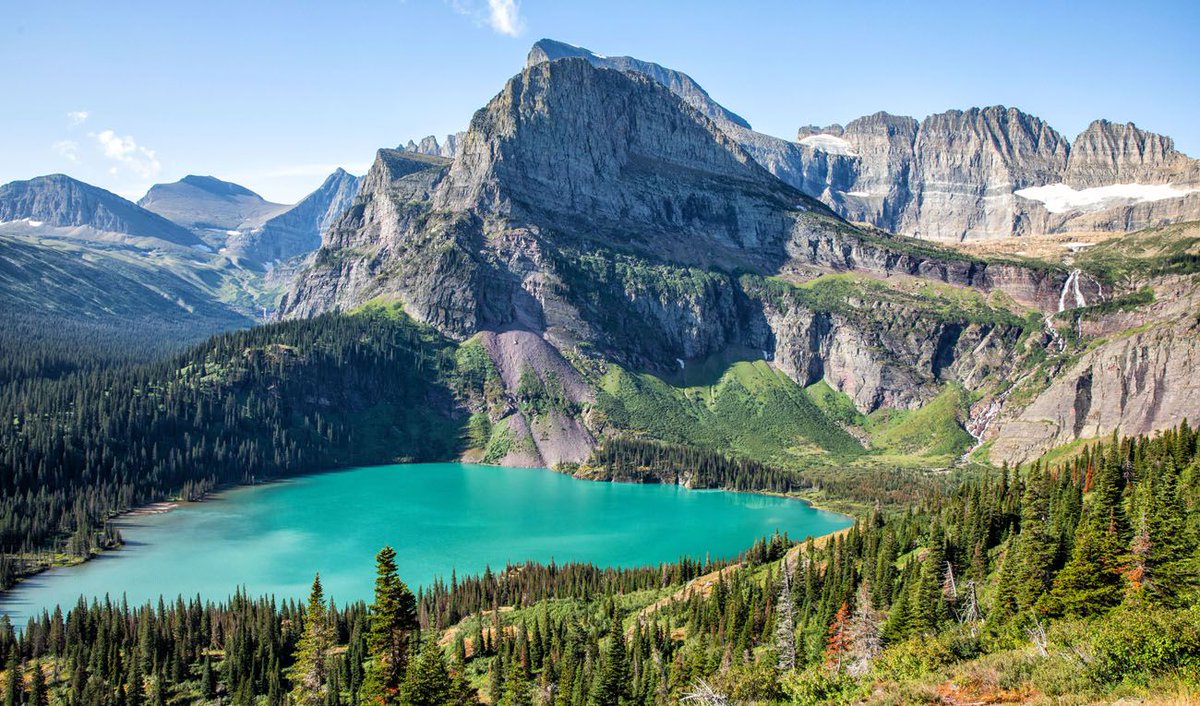 bulitinco's tweet photo. Hike in one of America's beautiful national parks https://t.co/CyH0rwm7Mc