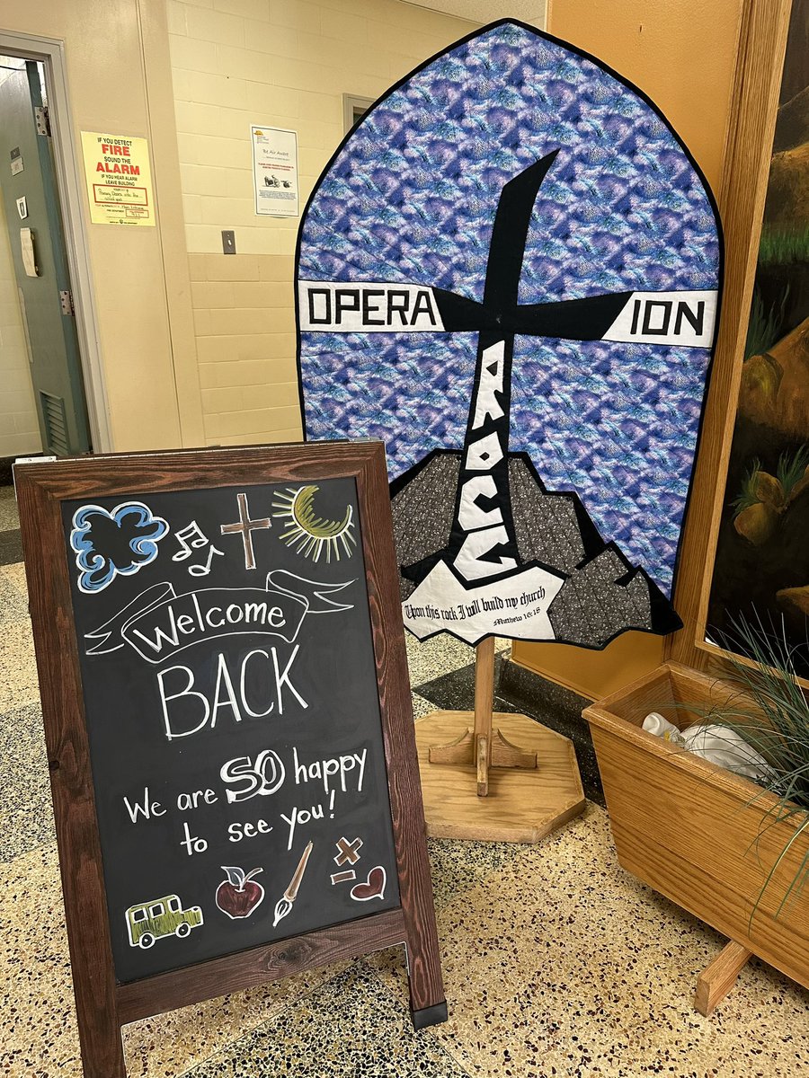 StAlexDragons's tweet photo. Our #stalexander school community welcomes everyone back for another great school year.
#WelcomebackNPSC #STAdragons #npsc_schools @CatholicEdu @npsc_schools https://t.co/5YXy2sqDpd