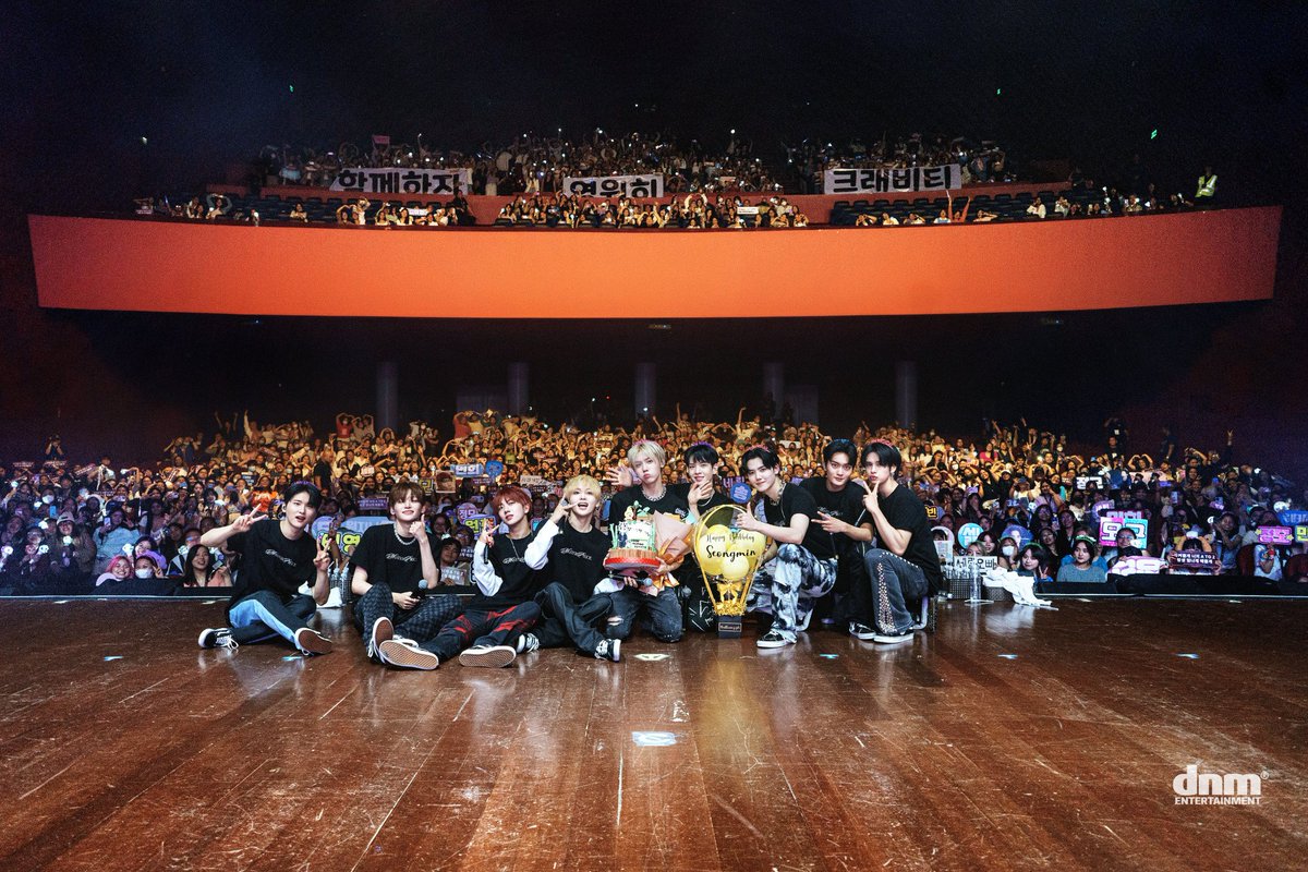 dnmentph's tweet photo. #MASTERPIECE_IN_MNL Happened a month ago on this day! 

Check out all the highlights from the event in the album here: https://t.co/KL3QAXW3hh

Photography: 

#CRAVITY #크래비티 
#CRAVITY_1ST_WORLD_TOUR 
#MASTERPIECE 
#MASTERPIECE_IN_MNL https://t.co/PKbGSpr4YQ