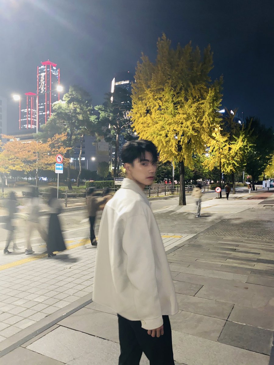 ohmpwt_pics's tweet photo. 🌃 #ohmpawat https://t.co/CT7trbHBn1