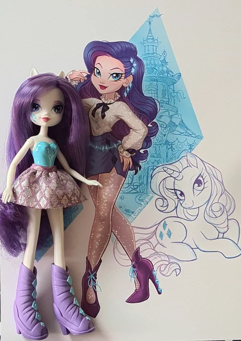I want to post the new piece to my MLP series but's it's too early in the day and engagement will probably not be as good 