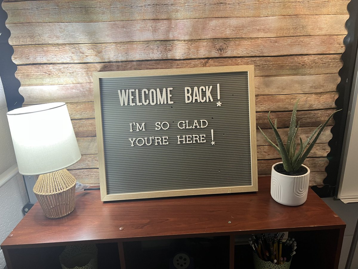 gideon_pond's tweet photo. Our 5th graders are off to a great start. We are excited for their journey this year and the leadership they bring to our school community. So proud of our 5th-grade teachers, Mrs. Rau and Mrs. Selby! #One91BackToSchool #FutureReady #CommunityStrong #PondPride https://t.co/LMiukAKG3T