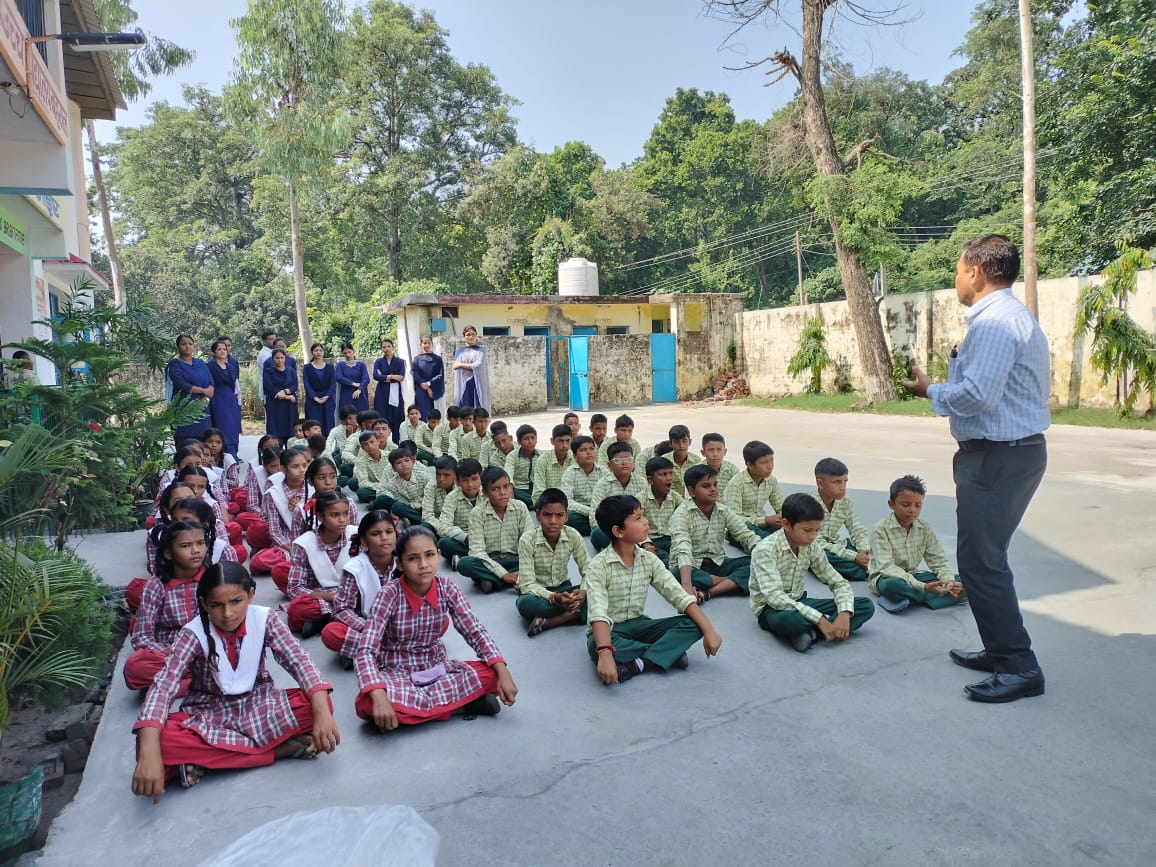 sangeeta_angom's tweet photo. "Teachers plant the seed of knowledge in the student's mind that grows forever"
Teacher's Day celebrated at Govt. High School Behral, Himachal Pradesh, by #WII-NMCG Team,  Quiz Competition organised on general awareness of biodiversity &amp; environmental issues.
#Tributetoteachers https://t.co/0Blz3iIviC