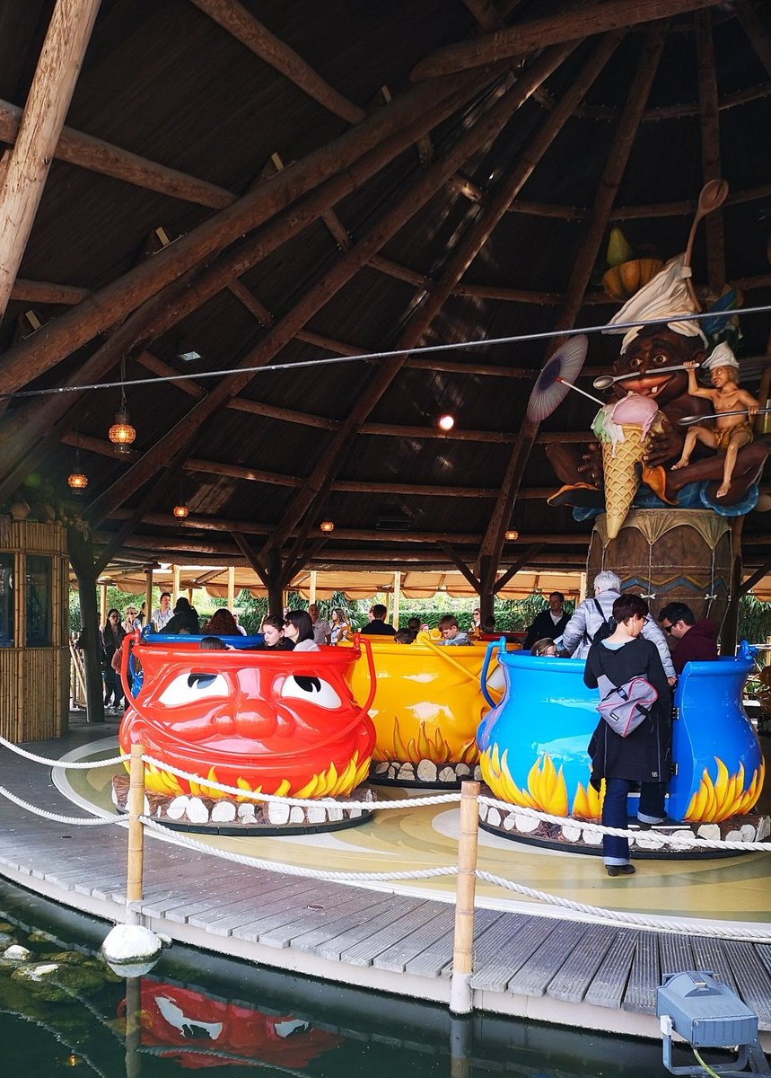 5th September 2021. Monsieur Cannibal finally takes its last spin. The controversial teacup/cauldron attraction at #Efteling closes for a retheme and will reopen as Sirocco in January 2022.