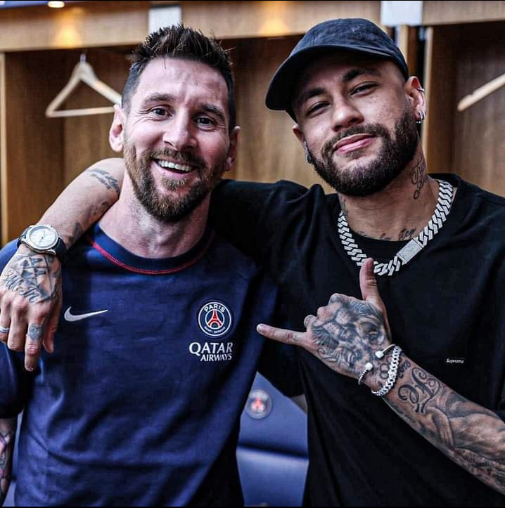 FootBall88898's tweet photo. ️| Neymar shared about Messi on ESPN:
🗣️: "I was very happy because I played football with him for 2 years, but at the same time I was very sad because he lived on both sides of the coin. He went to heaven with the Argentina team, he won everything https://t.co/jVeWUJDXfP