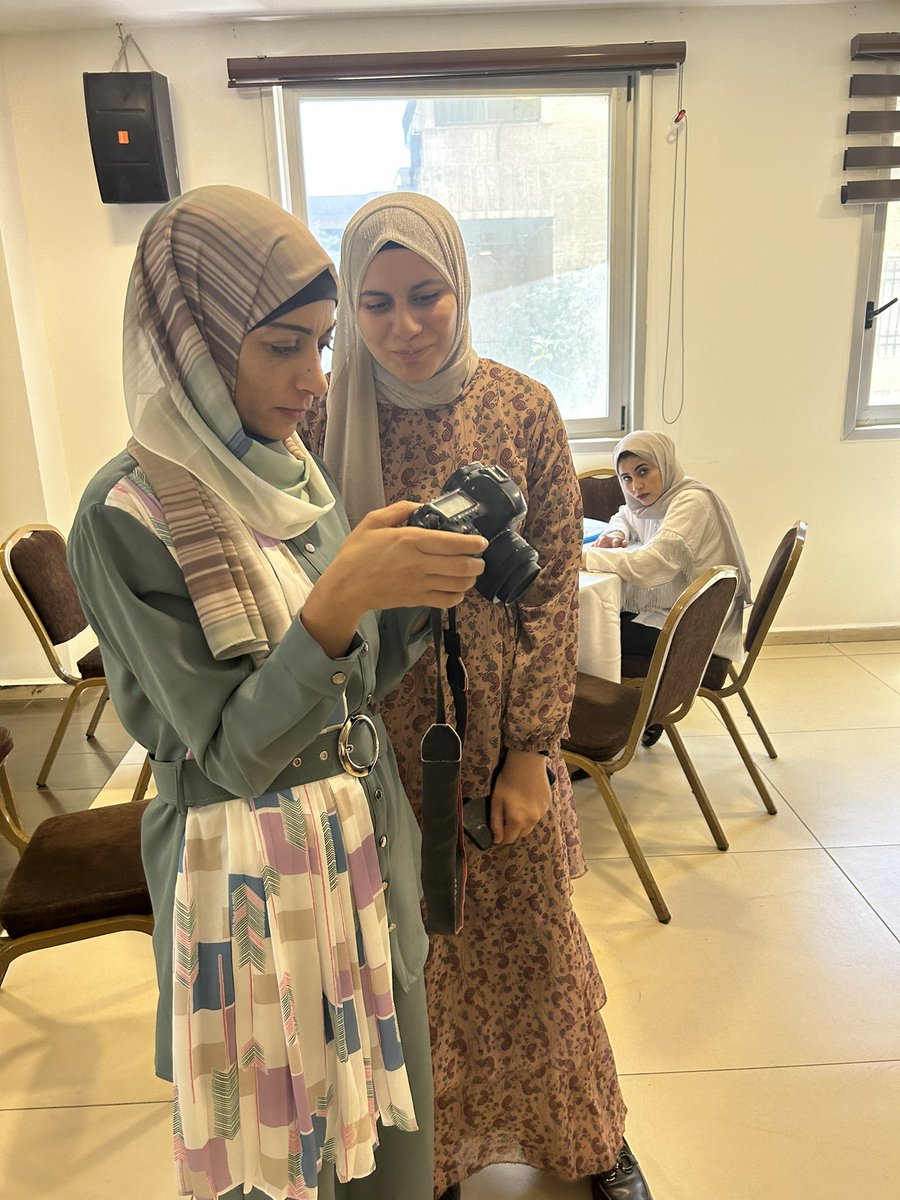 Lovely morning with young Palestinian researchers developing skills in oral history understanding & exploring their heritage, connecting youth in West Bank & Gaza #INTIQAL led by @premiereurgence & @CTPSR_Coventry @BritishCouncil @DCMS #CulturalProtectionFund @UKinJerusalem