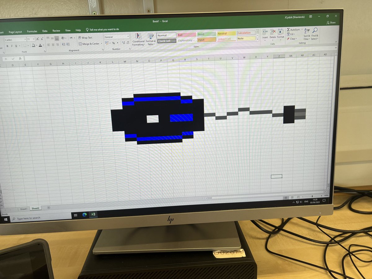 S2 using the fill colour tool to create images on Excel this afternoon 👩‍🎨🧑‍🎨