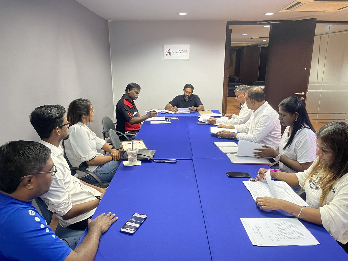 pemudamyppp's tweet photo. Pada 5/9/23 - Mesyuarat Jawatankuasa myPPP Bahagian Bukit Bintang Bil. 3/2023 telah diadakan di Ibu Pejabat myPPP, Kg Attap dan telah dipengerusikan oleh Ketua Pemuda myPPP Malaysia Saudara Sathiah Sudakaran
#aspiringyouthofmyppp2025 #mypppmalaysia #mypppyouth #pemudamyppp https://t.co/6KHV2PVrgm