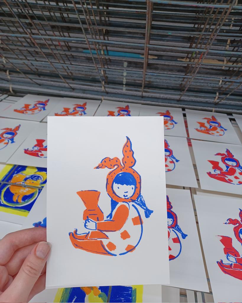 danielledeyillo's tweet photo. Screenprinting 🍊✨️ #illustrations #kidlitart https://t.co/mEufKqGjjv