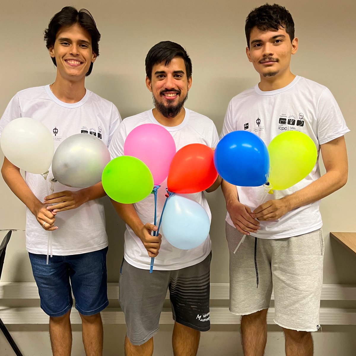 UfcQuixada's tweet photo. #OrgulhoUFCQuixada Equipe dos estudantes Daniel Rodrigues, Felipe Freitag e Gustavo de Sousa, alcançou o primeiro lugar na Supersede Nordeste e vai representar a #UFCQuixadá na Final Brasileira da Maratona de Programação, em Chapecó, Santa Catarina!
Mais: https://t.co/6tfFymYGuE https://t.co/fJdoY2p4QG