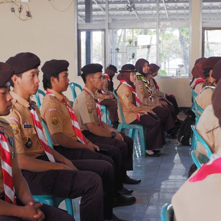 dkcciamis's tweet photo. SAMBUTAN WAKA BINAMUDA| Reshuffle dewan kerja cabang ciamis tahun 2023
Oleh kak Hj. Elis Darliah, M.Pd.I https://t.co/HiXyTtOLmd