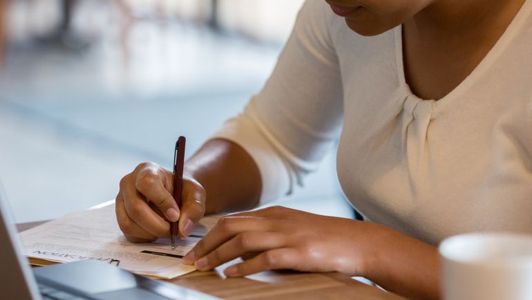 PurchasingPower's tweet photo. @hrdive says the number of 401(k) participants taking hardship distributions increased 36% year over year, per a Bank of America report. Workers are selecting short-term expenses over long-term savings. Let Purchasing Power offer benefits help. #HRLeaders

https://t.co/05k2BnlfSX https://t.co/wgoYJX0I7P