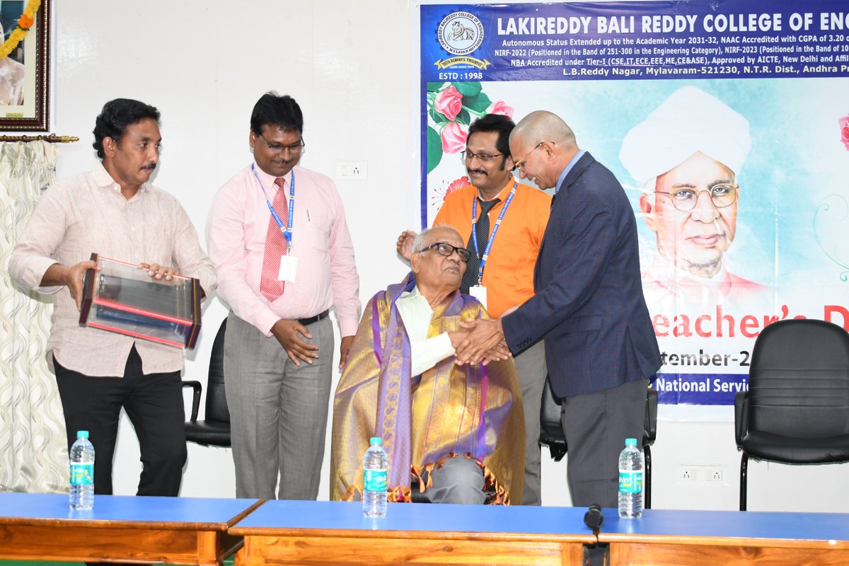 LBRCE1's tweet photo. Happy Teacher's Day to all Teaching Faternity. Memorable celebration by #lbrce #nss #iqac and felicitation to Dr Chandrasekharam, who is the former principal and retired professor.  #ugc #aicte #teachersday2023 #nirf https://t.co/5luiPDOauY
