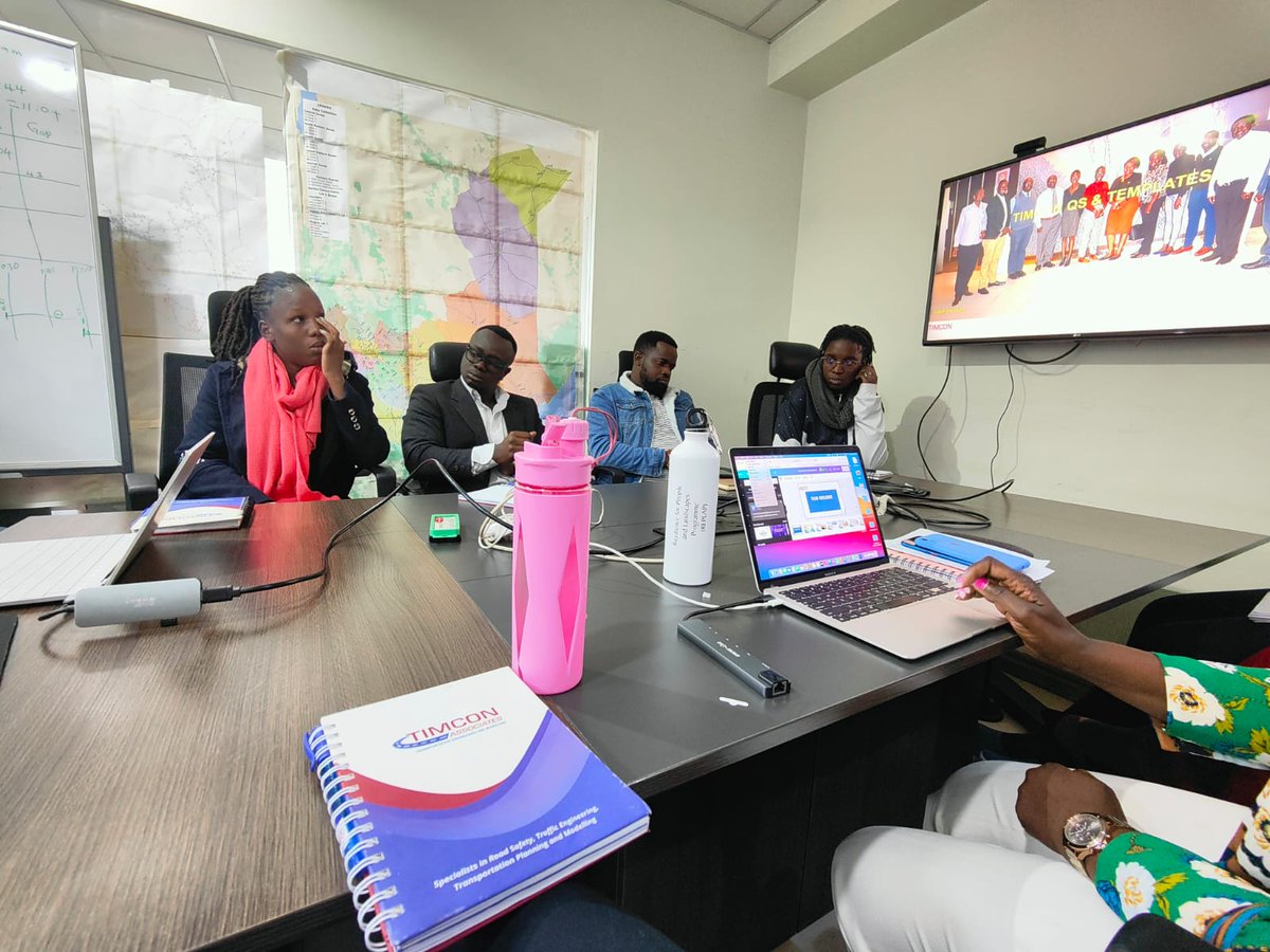 timconeng's tweet image. Another staff capacity building forum during our 'Lunch and Learn Session".
As part of Timcon's core values is capacity building. A key tool, vital to increase the efficiency and effectiveness of the company, and the staff. 

#Timcon #Staffgrowth
#Capacitybuilding #Corevalues