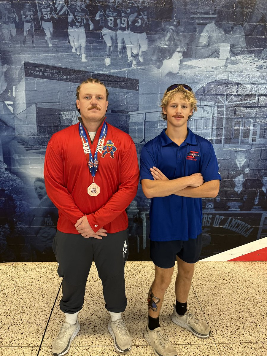 Interstate 35 alumni and 2x State Placer Nick Steinlage dropped by the school today to catch up with Coach Swim!