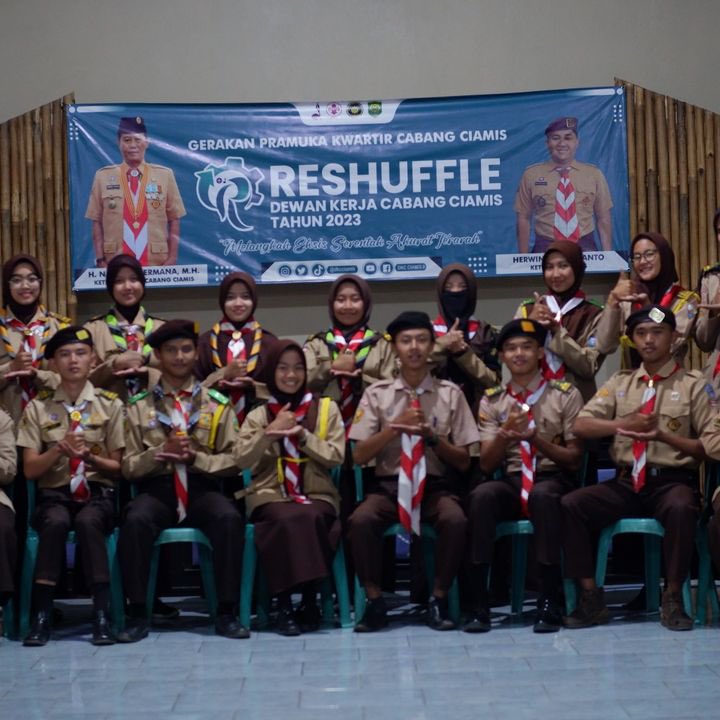 dkcciamis's tweet photo. PENUTUPAN| Reshuffle dewan kerja cabang ciamis tahun 2023
Oleh kak Herwin Ega Julianto (Ketua dkc Ciamis) https://t.co/sxcC2SrbL0