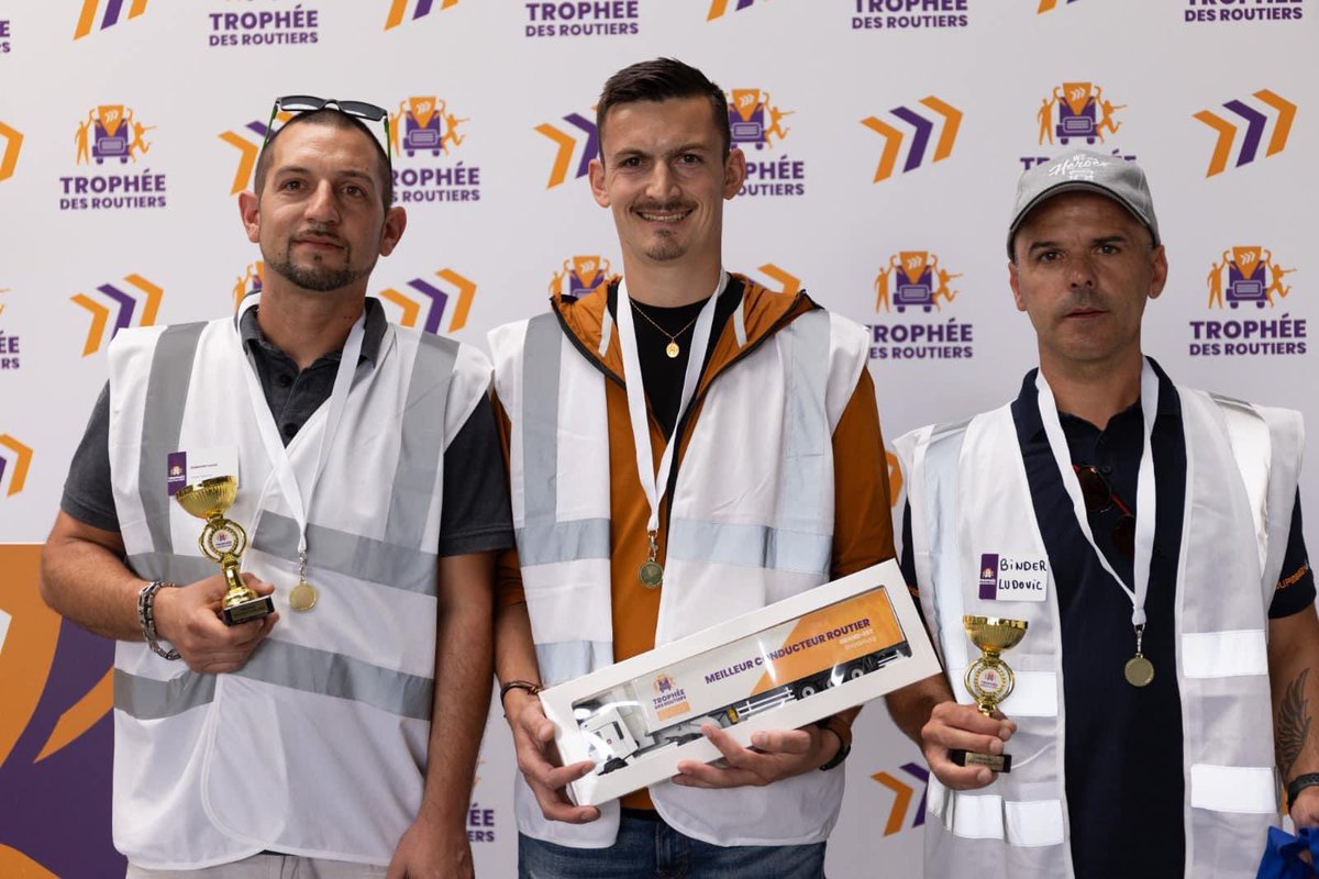 🏆 Les podiums du Trophée Des Routiers🏆

Découvrez les gagnants de la deuxième épreuve du Grand Est qui se tenait à #Strasbourg le 29 Juin 👇

🥇Rémi KREMSER, Groupe Mauffrey
🥈Franck BONNAIRE, VIVESCIA Transport
🥉Ludovic BINDER, Tym by DUPESSEY

#Routier #Routière #TDR2023