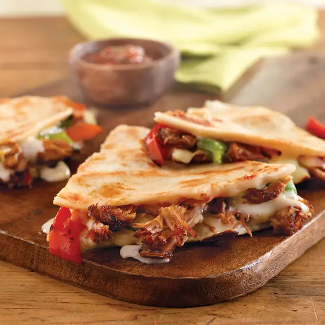 TasteofPork's tweet image. Those post labor day feels 😴
Here are a few ideas to put those pulled pork leftovers to good use! 

Find more pulled pork recipe ideas here: bit.ly/45W37OJ 

#nationalporkboard #porkcheckoff #pork #inspiration #leftovers #laborday