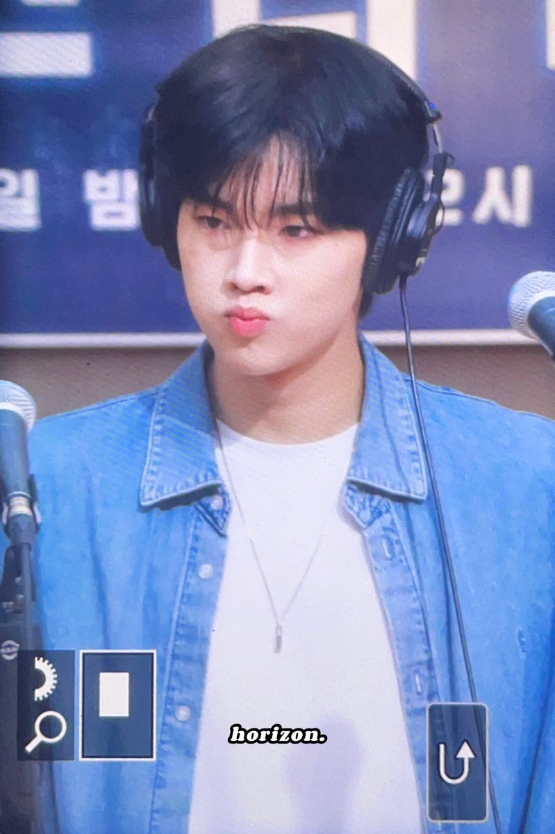 Horizon626's tweet photo. 230906 🎧

#XdinaryHeroes #엑스디너리히어로즈 #정수 #Jungsu https://t.co/rkbSkjyFHP